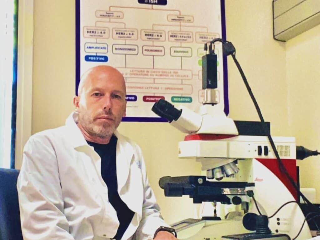 Patologia molecolare: Andrea Giusti è il responsabile della nuova unità operativa dell'Usl Toscana nord-ovest specializzata nella profilazione genica dei tumori